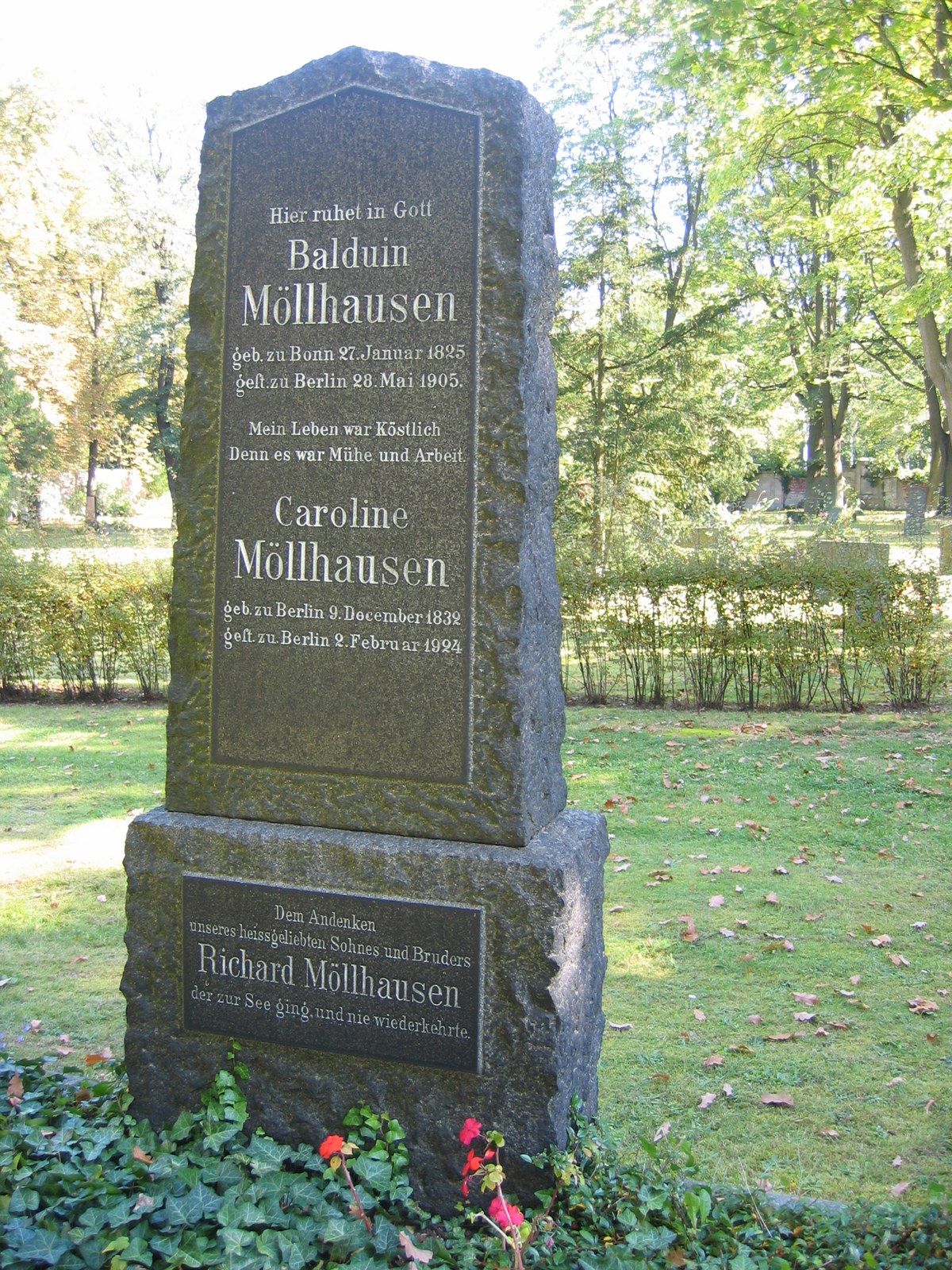 Grabstätte von Balduin Möllhausen auf dem Friedhof Columbiadamm – Friedhof Columbiadamm